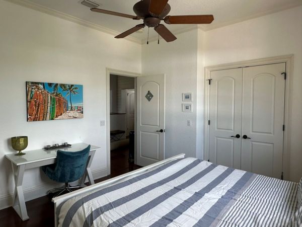 Luxury Four Bedroom Vacation Rental on Longboat Key Sleeps 8